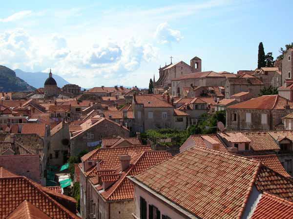 Blick ber die Dcher auf die Altstadt von Dubrovnik (Kroatien, Hrvatska, Croatia, Croatie)