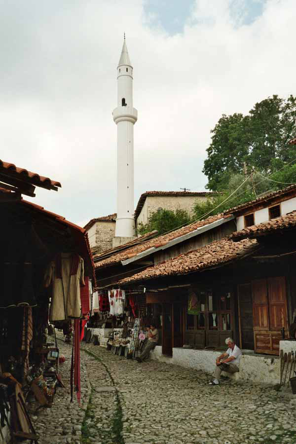 Basar-Viertel (Bazar) von Kruja (Kruj, Kruje) (Albanien, Albanie, Albania, Shqipria)