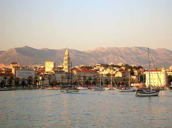 Hafen und Altstadt von Split (Diokletianspalast) (Kroatien, Hrvatska, Croatia, Croatie)
